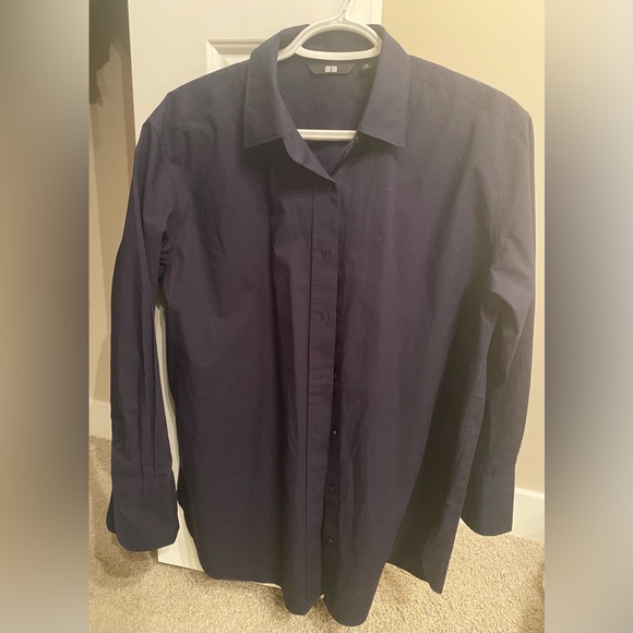 3/$25 UNIQLO COTTON SHIRT Navy - Picture 3 of 6